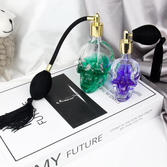 Set of 2 Skull Perfume Mist Spray Bottles - Picture 3 of 5